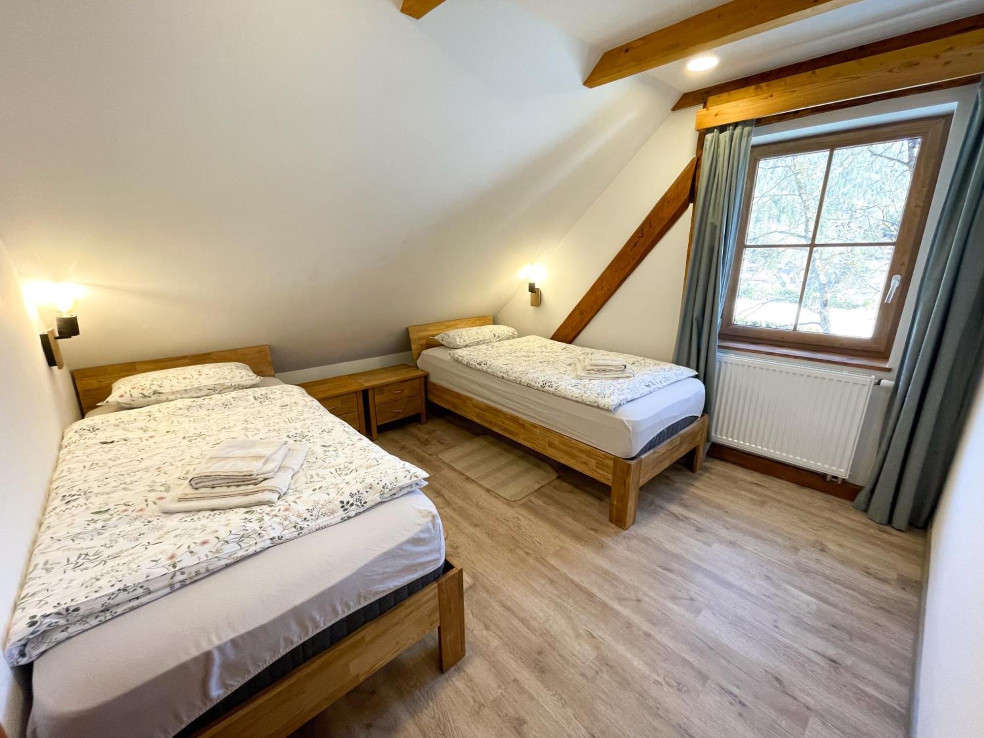 Apartment House Prezlc ครานสกา โกรา ภายนอก รูปภาพ