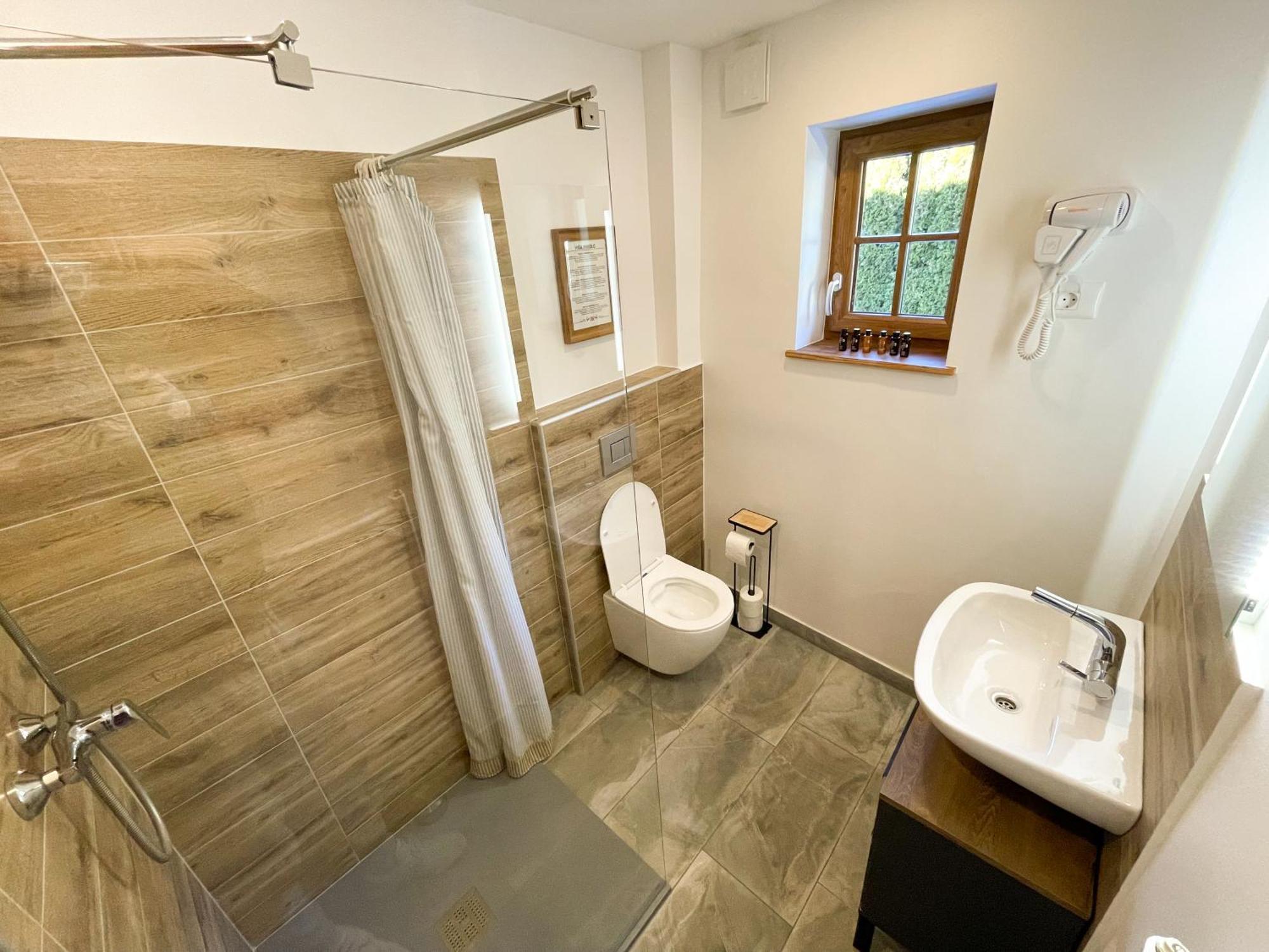 Apartment House Prezlc ครานสกา โกรา ภายนอก รูปภาพ